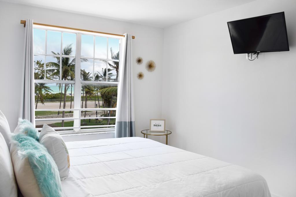 Signature Room Ocean View One King Bed