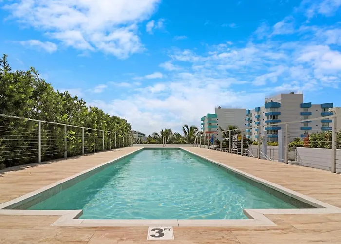 All Vacation Rentals Roami At 250 Collins